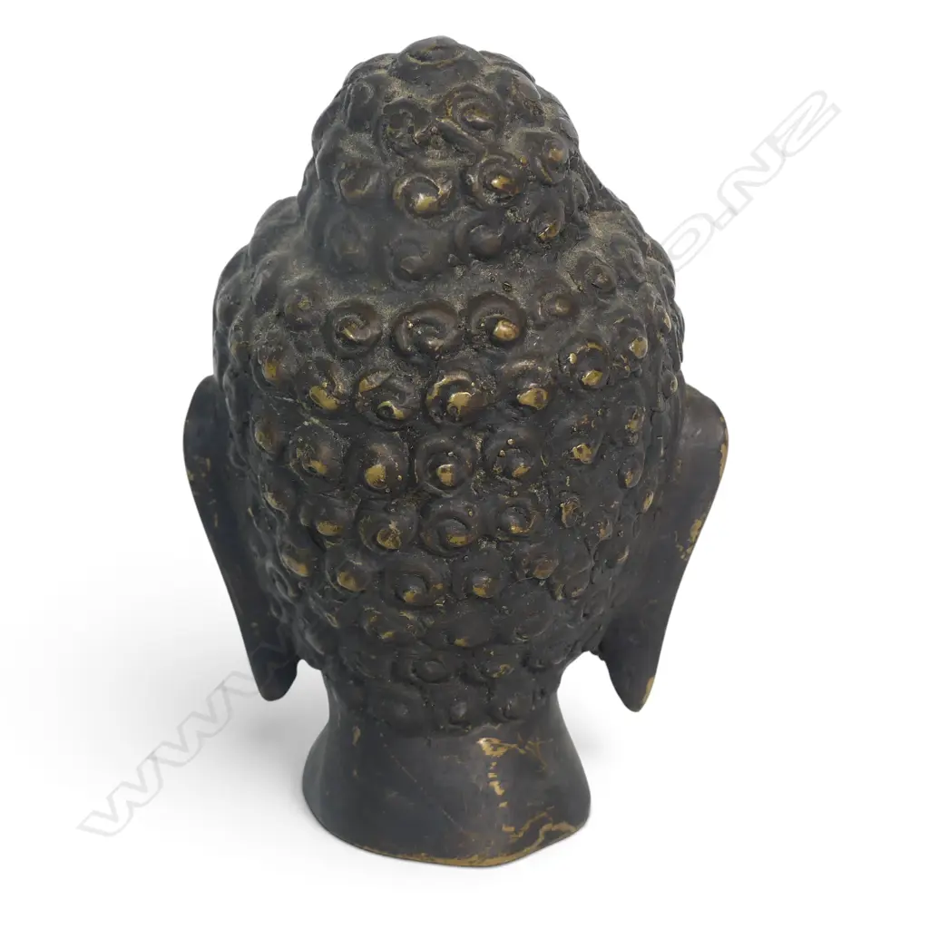 SOUTHEAST ASIAN BRONZED BUDDHA HEAD WITH TRADITIONAL CURLED HAIR DETAILS, DARK PATINA WITH GOLDEN HIGHLIGHTS, 100 X 35MM Image 1++