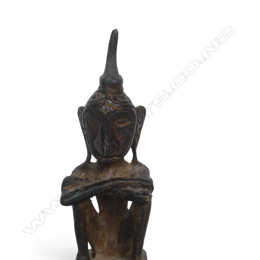 INDONESIAN CAST BRONZE ANCESTRAL SEATED FIGURINE, BROWN REDDISH PATINA,120 X 40MM Image 1++