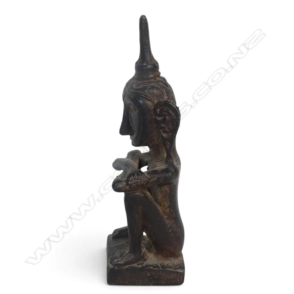 INDONESIAN CAST BRONZE ANCESTRAL SEATED FIGURINE, BROWN REDDISH PATINA,120 X 40MM Image 1++