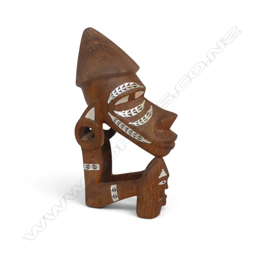 HAND CARVED SOLOMON ISLANDS WOODEN NGUZUNGUZU FIGUREHEAD WITH TRADITIONAL GEOMETRIC MOP INLAYS. 230 X 130MM Image 1++