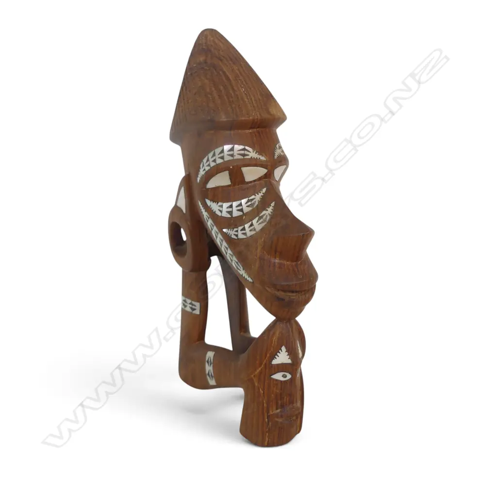 HAND CARVED SOLOMON ISLANDS WOODEN NGUZUNGUZU FIGUREHEAD WITH TRADITIONAL GEOMETRIC MOP INLAYS. 230 X 130MM Image 1++