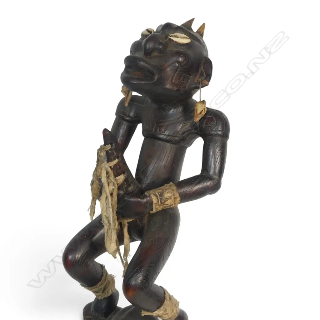 EAST AFRICAN HAND CARVED WOODEN SCULPTURE OF A MAKONDE SHETANI (SPIRIT), COWRIE SHELL INLAY & NATURAL FIBRE, 570 X 160MM Image 1++