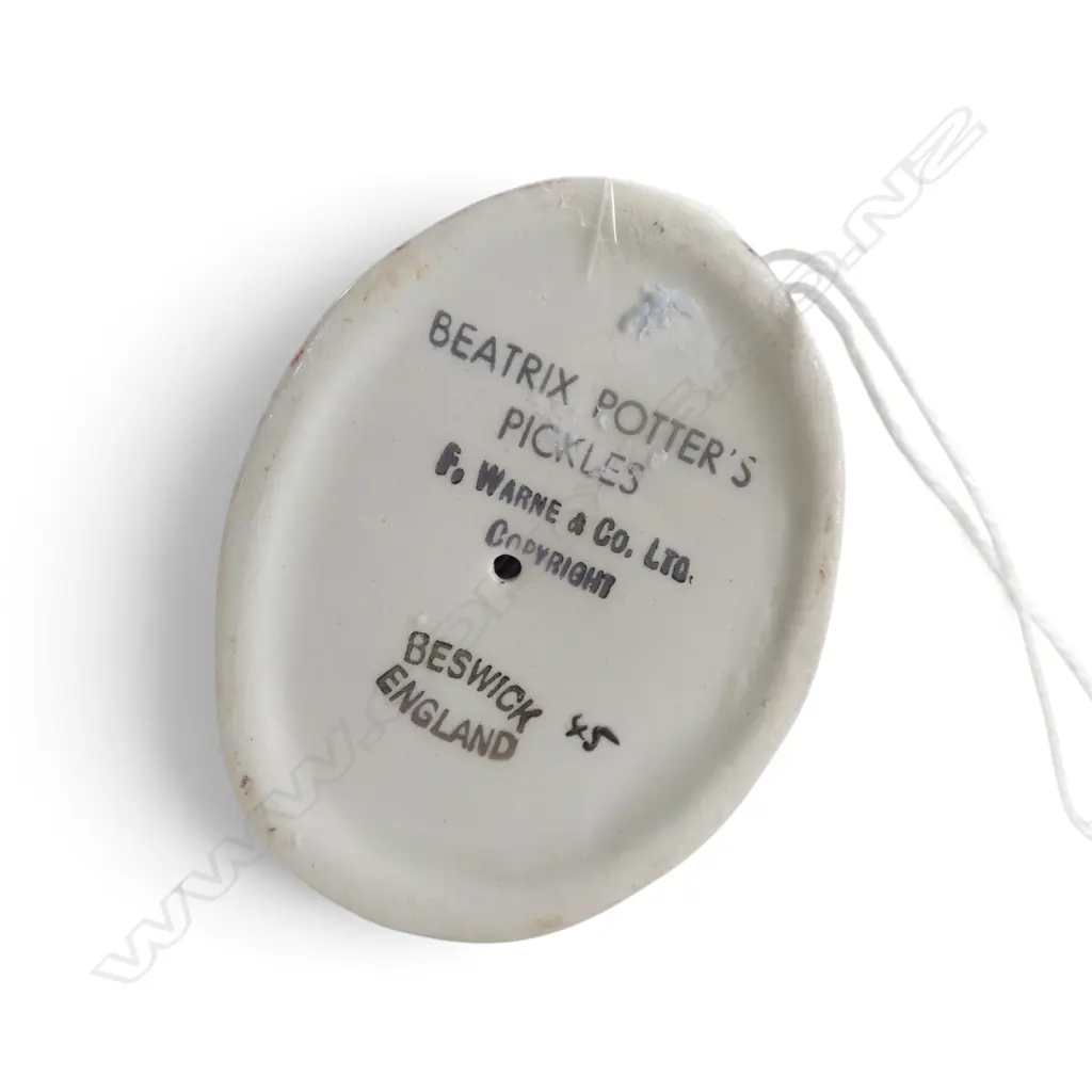 BESWICK BEATRIX POTTER 'PICKLES', Brown backstamp, W.115mm Image 1++