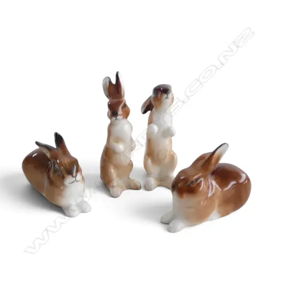 4 ROYAL DOULTON MINIATURE RABBITS, H.35-55mm