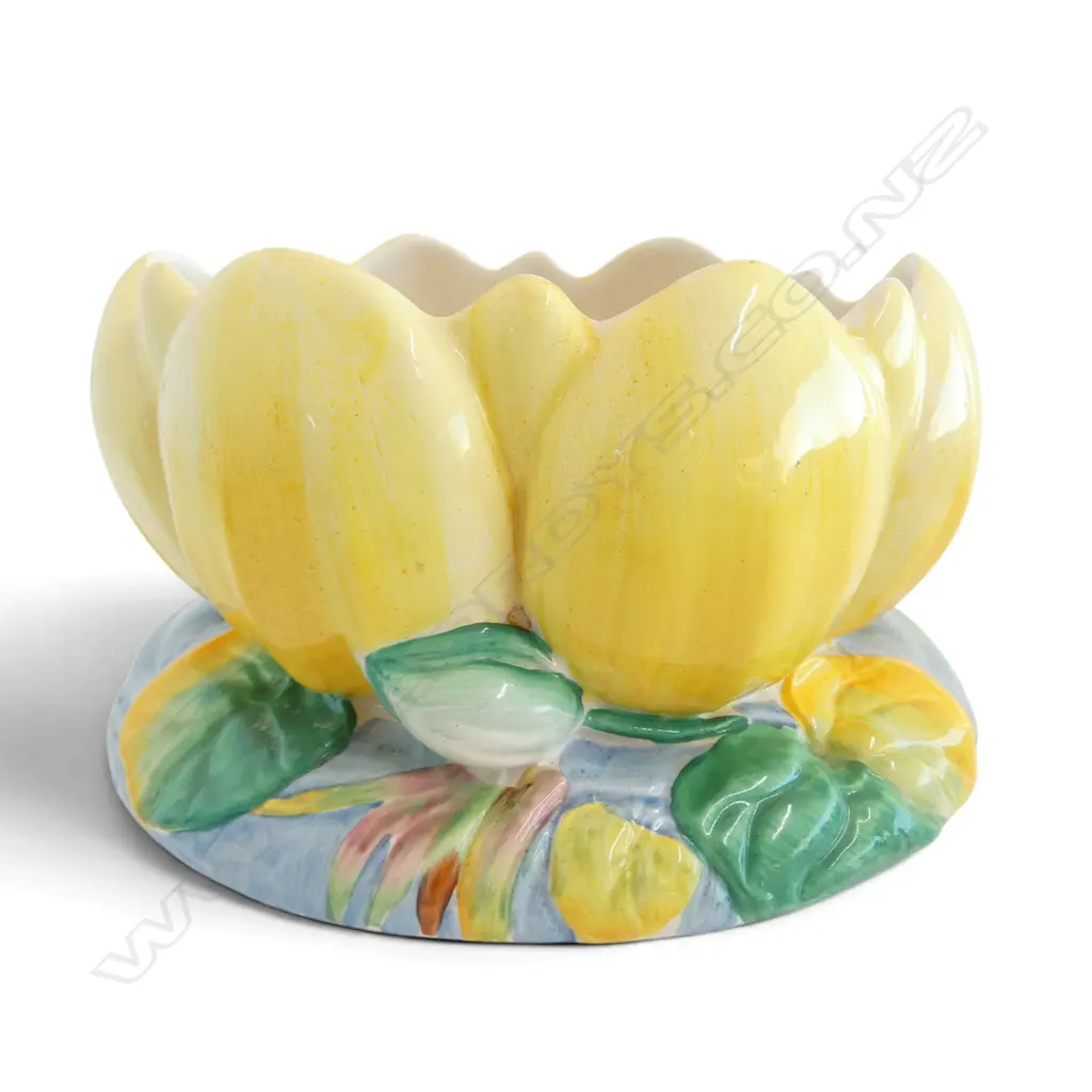 CLARICE CLIFF WATER LILY VASE 1938 NEWPORT POTTERY, L.218MM H.120MM Image 1++