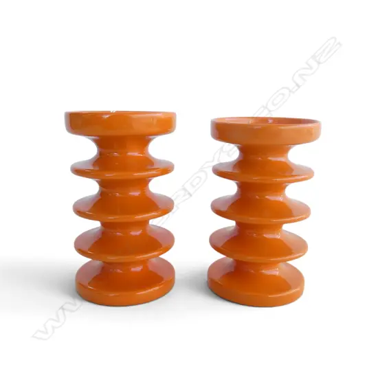 PR MID CENTURY CARLTON WARE ORANGE CANDLESTICKS, H.110mm