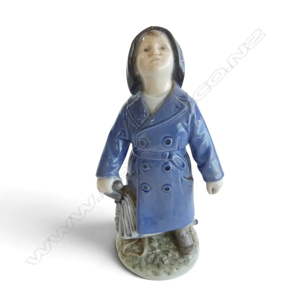 ROYAL COPENHAGEN FIGURINE small boy w. umbrella by Ada Bonfils 1963 H.180mm Image 1++