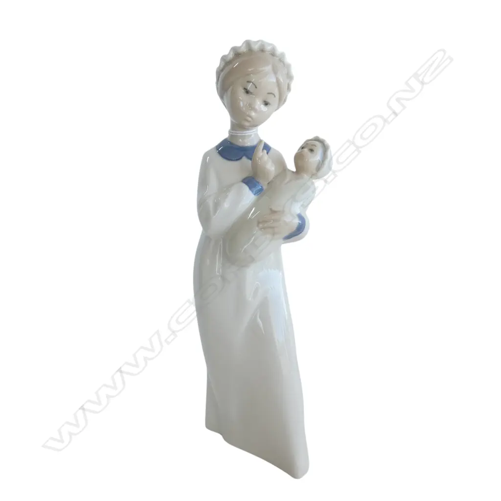 REX CHINA FIGURE GIRL WITH BABY H240MM Image 1++