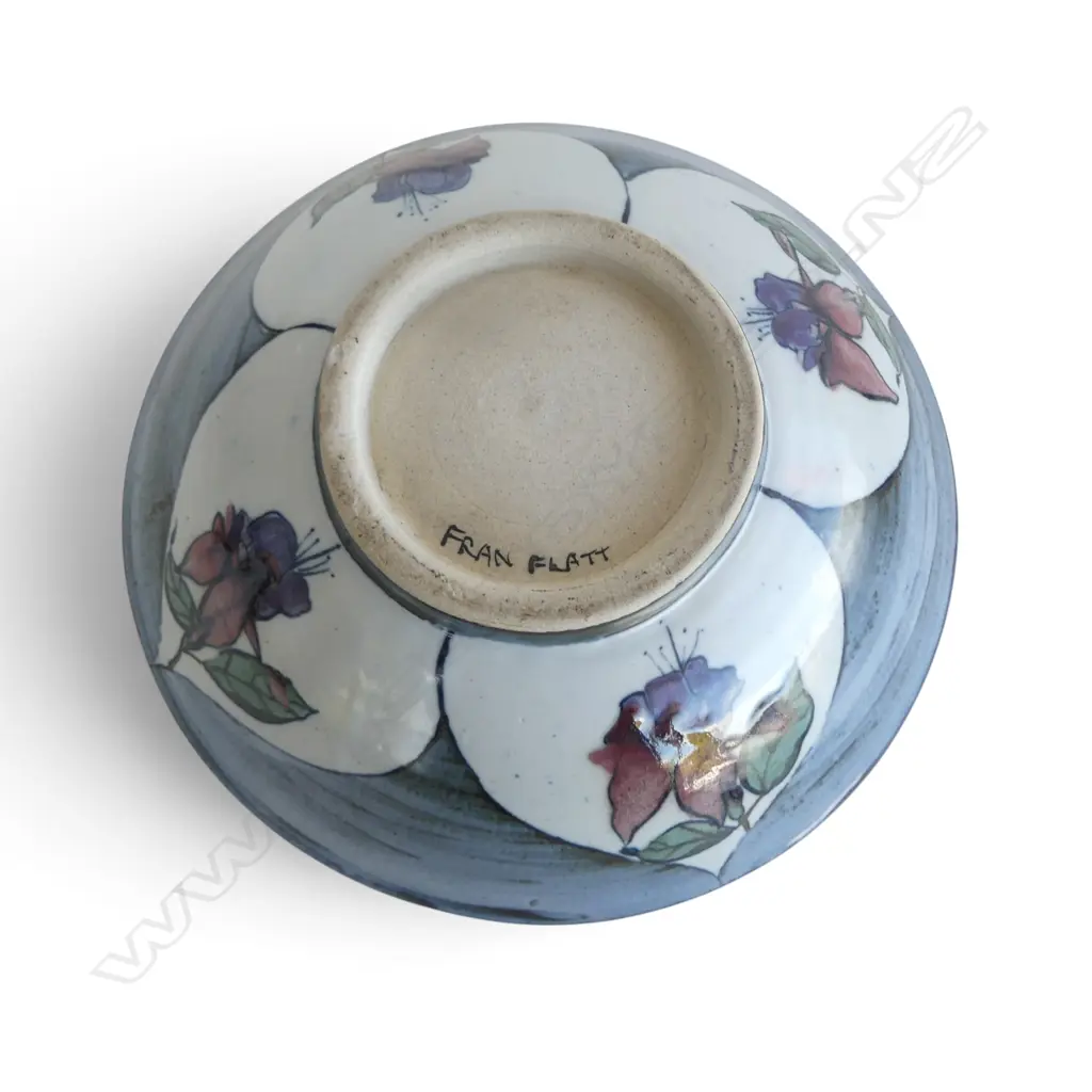 STUDIO POTTERY BOWL DECORATED WITH FUSHIAS SIGNED FRAN FLATT DIA340MM Image 1++