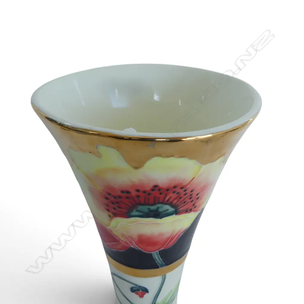 TUBE LINED POPPY VASE ‘OLD TUPTON WARE’, H.250MM Image 1++