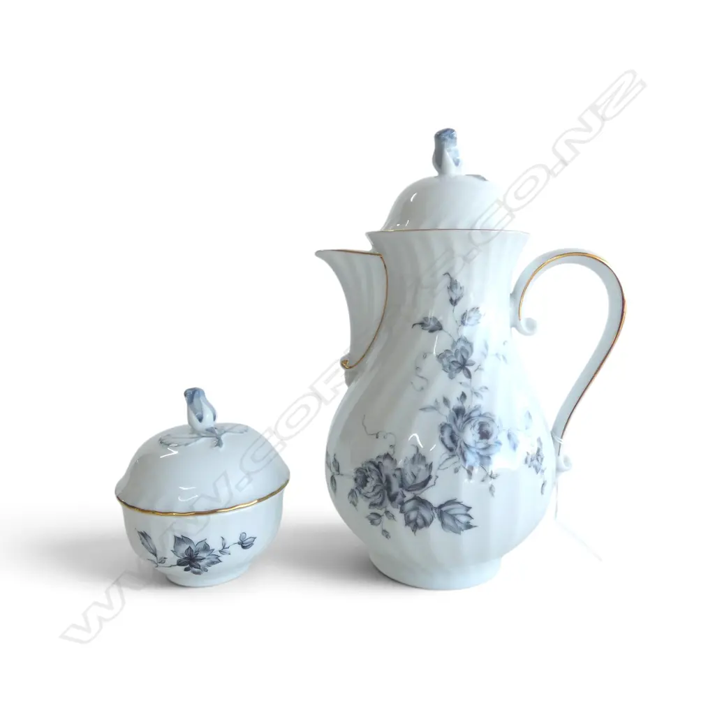GERMAN PORCLAIN COFFEE POT H250MM & MATCHING LIDDED BOWL DIA100MM Image 1++