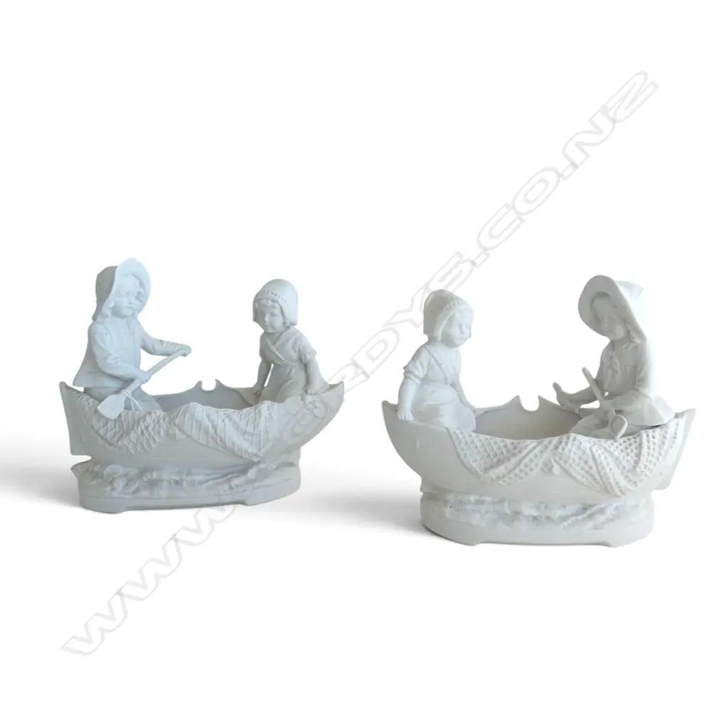 PR VICTORIAN PARIAN CHINA FIGURAL ORNEMENTS CHILDREN IN BOATS H170 L190MM Image 1++