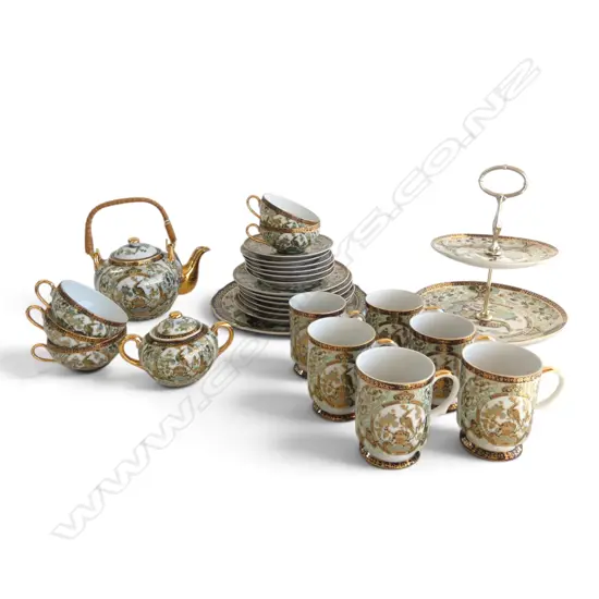 JAPANESE CHINA GREEN TEASET CAKE PLATES MUGS TEAPOT & CSPS SAJI PAT