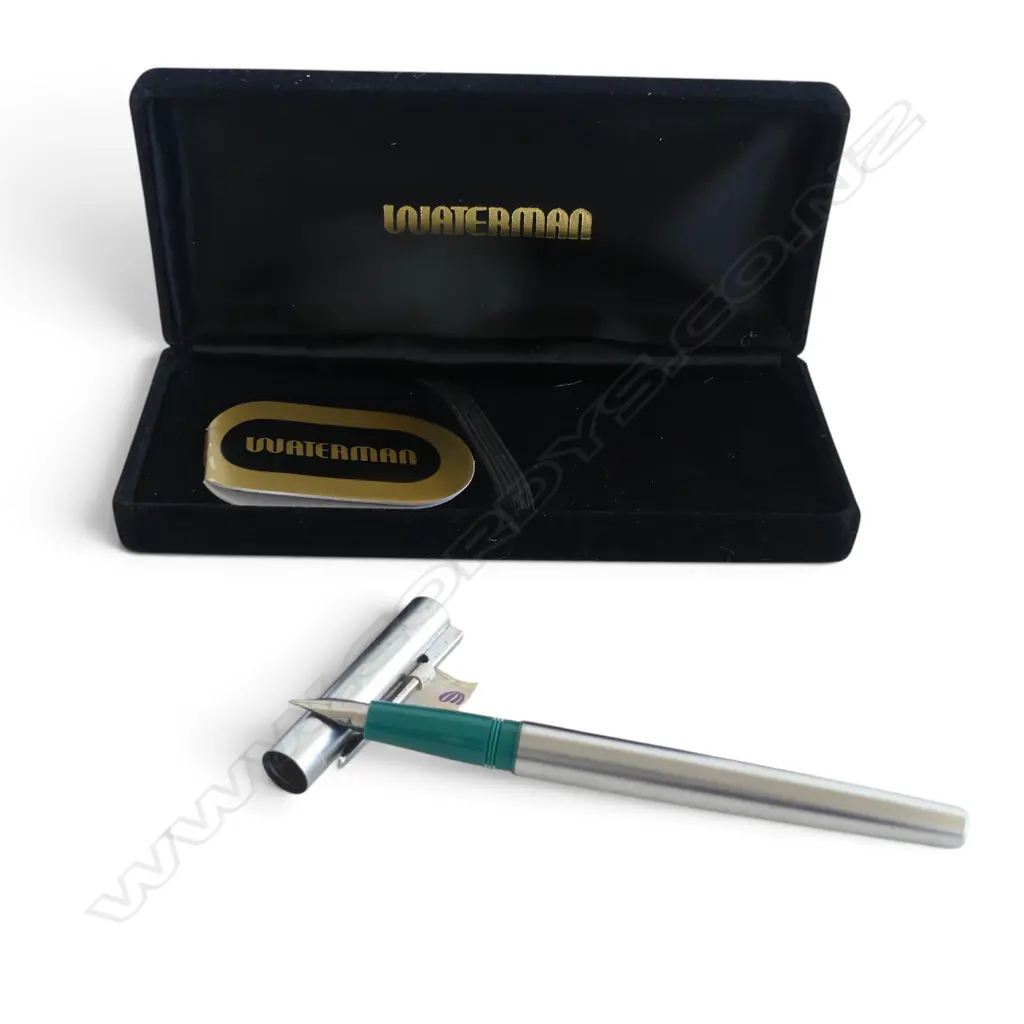 VINTAGE WATERMAN FRANCE FOUNTAIN PEN UNUSED IN CASE Image 1++