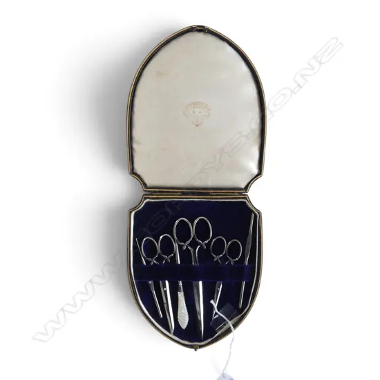 CASED SEWING SET 