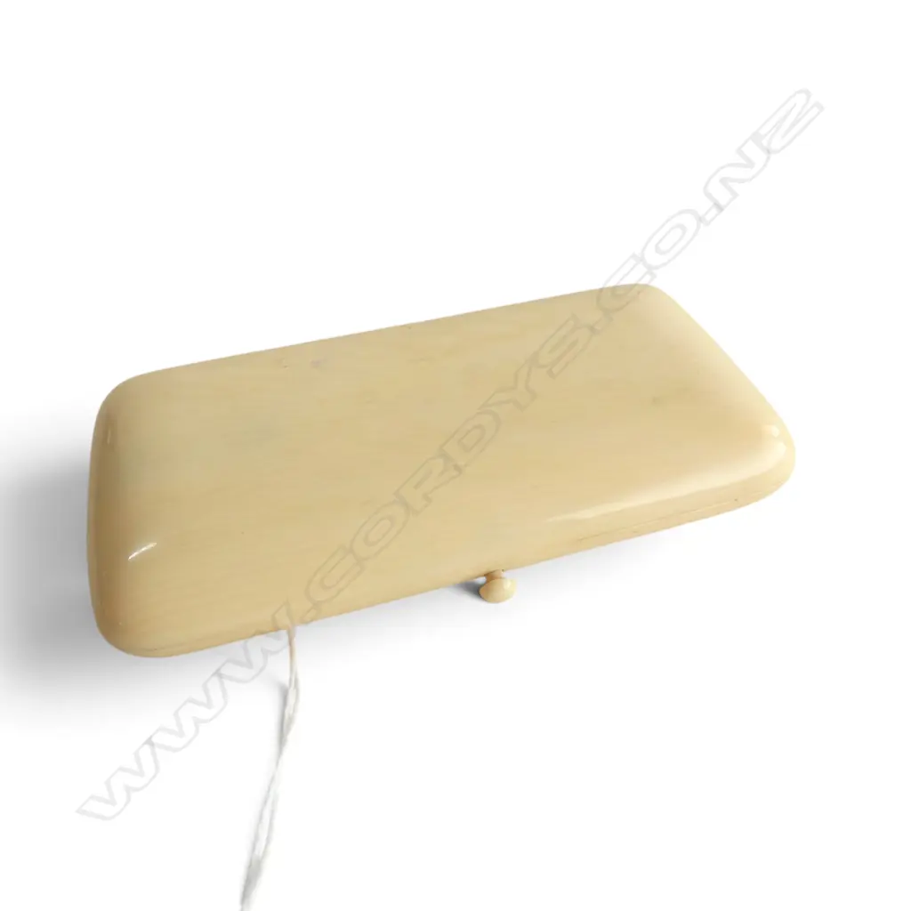 IVORY CASED SEWING SET W.100mm Image 1++