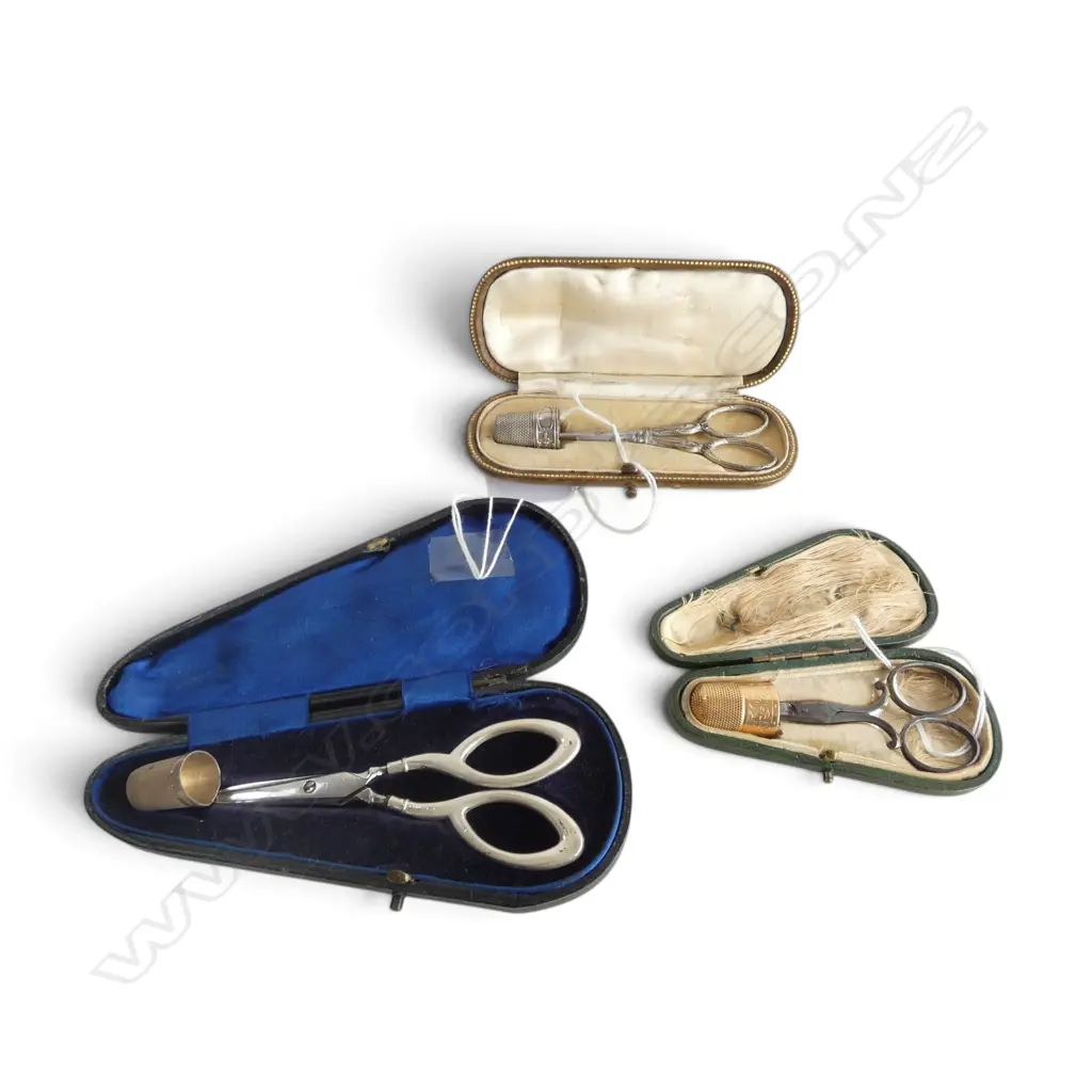 3 CASED SEWING SCISSOR & THIMBLE SETS two stg silver thimbles & one silver handled scissor Image 1++