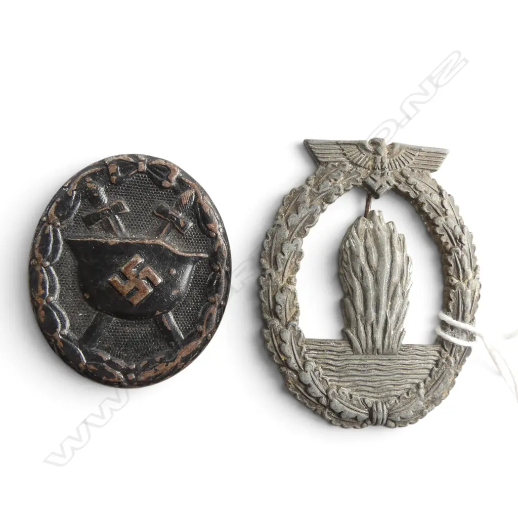 2 GERMAN WWII BADGES; WOUND & MINESWEEPER 55x45mm Image 1++
