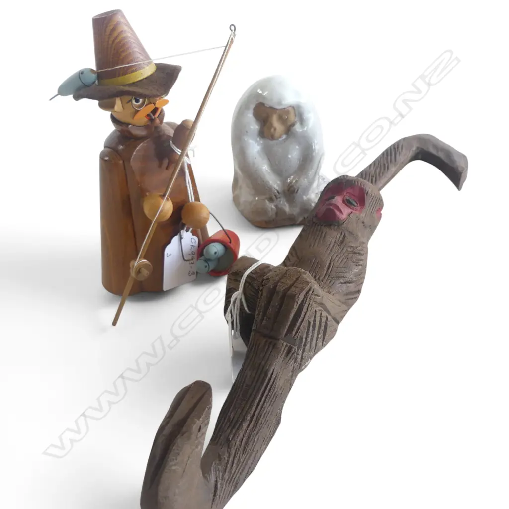 JAPANESE MONKEY FIG, VINTAGE CARVED MONKEY HOOK & GERMAN WOODEN FISHER FIGURINE Image 1++