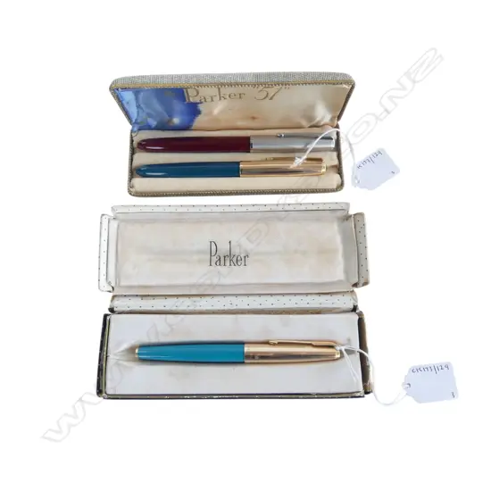 3 VINTAGE PARKER FOUNTAIN PENS 2 BOXES