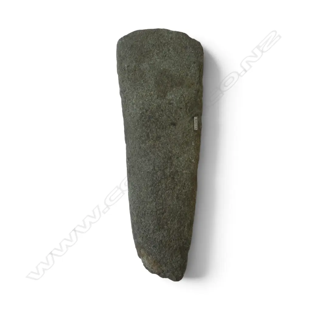 Registered Y 23303. Old Maori pre-European large pecked overall rough finish. Some visible hammer dressing. L.235mm Image 1++