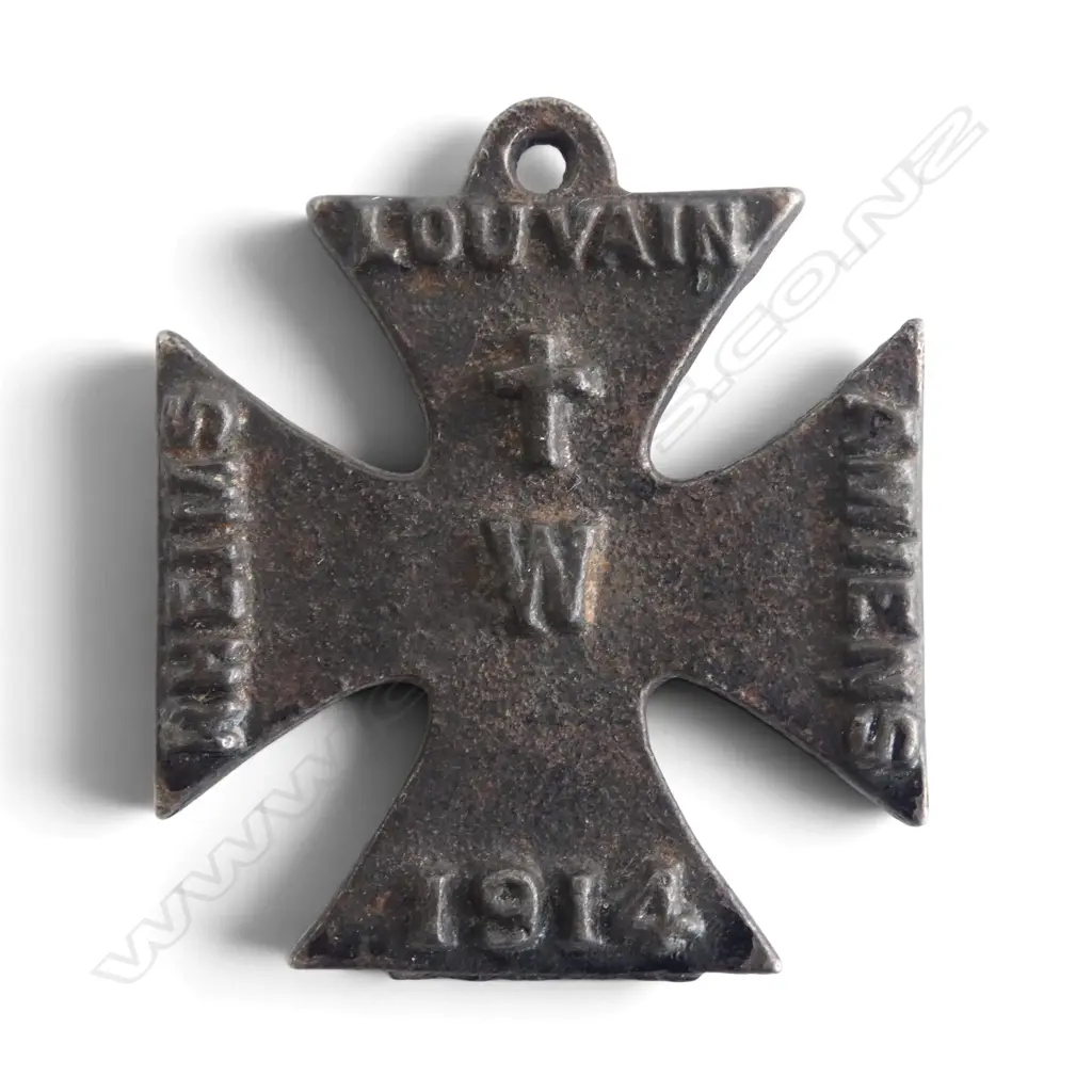 British WW1 anti-German propaganda joke or shame 'iron cross'.  Image 1++