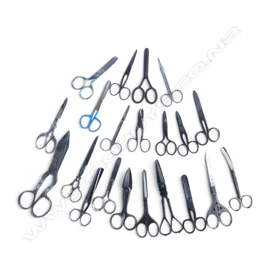 ASST. ANTIQUE / VINTAGE SCISSORS