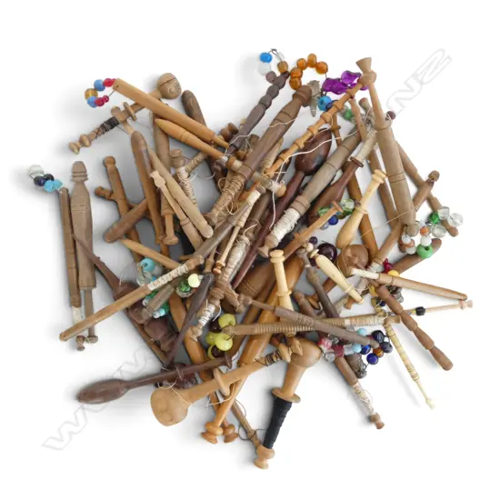 COLLECTION OF ASST. ANTIQUE WOODEN SEWING BOBBINS