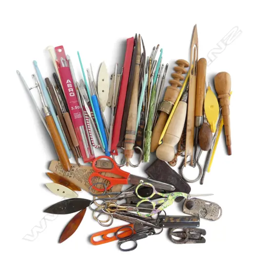 ASST. SEWING TOOLS.