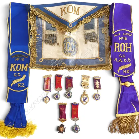 ASST. MASONIC ITEMS INCL. 7 MEDALS (6 STG SILVER 202gms incls ribbons + a couple of plated bars but mainly SILVER) ETC
