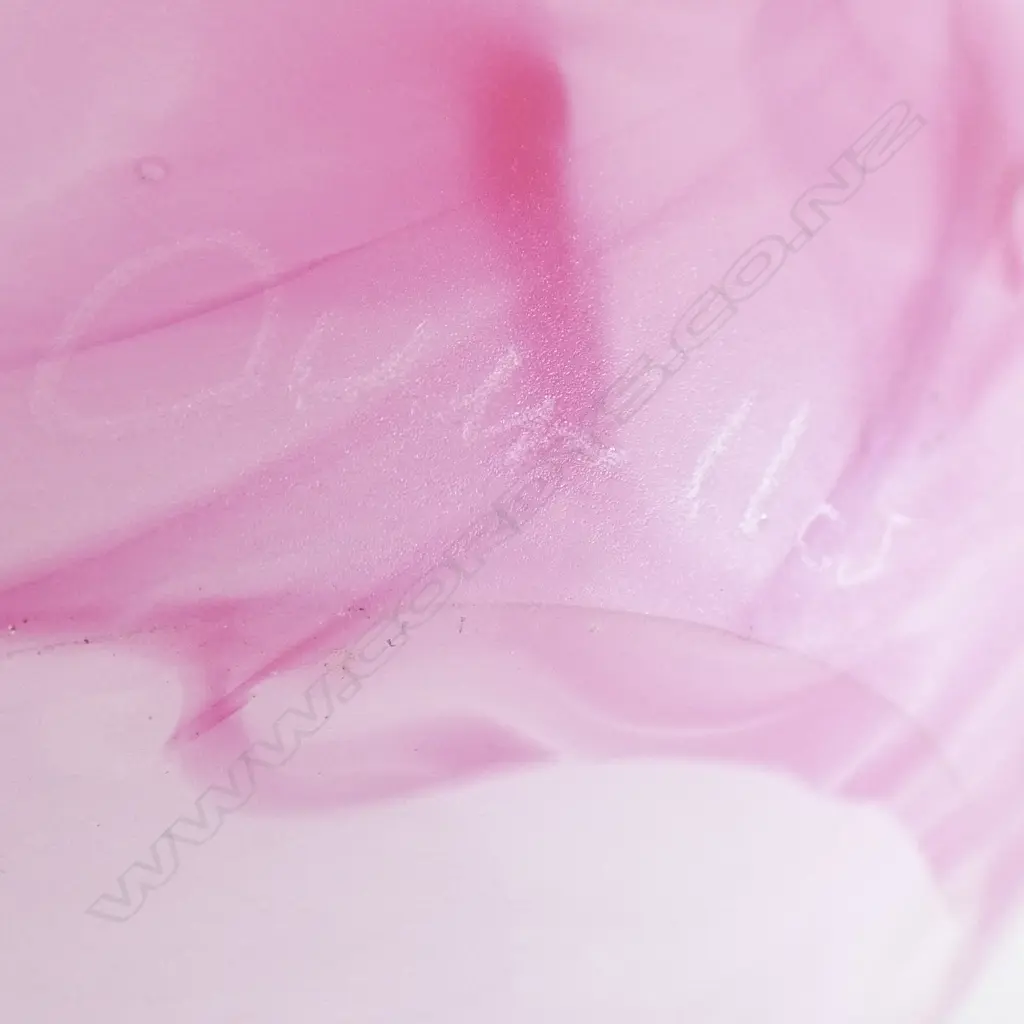 STUDIO GLASS VASE PINK COLOURWAY SIGNED SEPHERDON OWALLES ? H240MM Image 1++