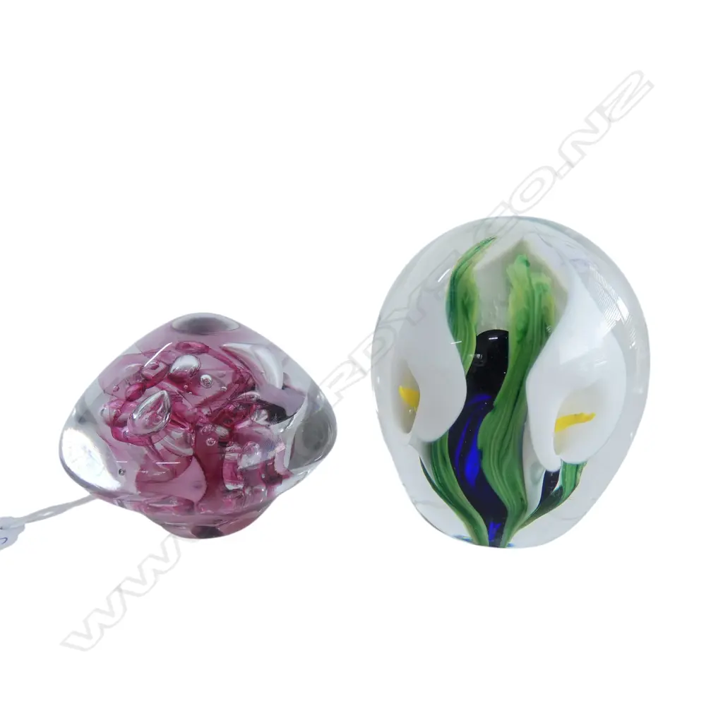PETER RAOS art glass LILY PAPERWEIGHT H.100mm signed & dated '97 + other singed Landin? '92 Image 1++