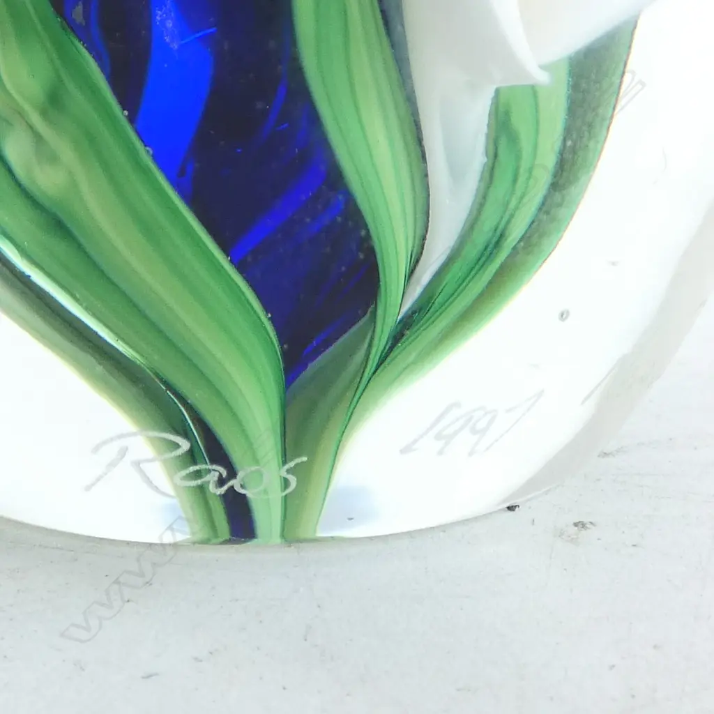 PETER RAOS art glass LILY PAPERWEIGHT H.100mm signed & dated '97 + other singed Landin? '92 Image 1++