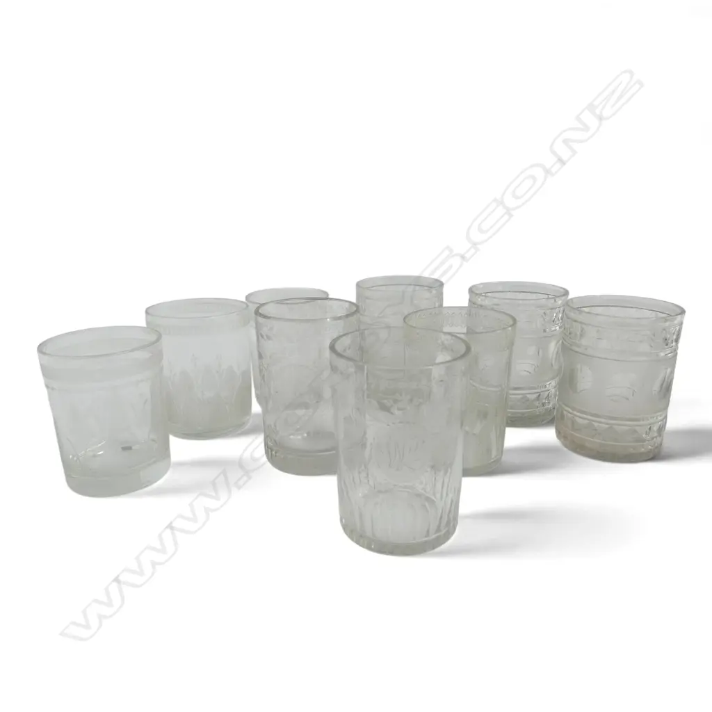 9 ANTIQUE ETCHED CRYSTAL GLASSES H.75mm Image 1++