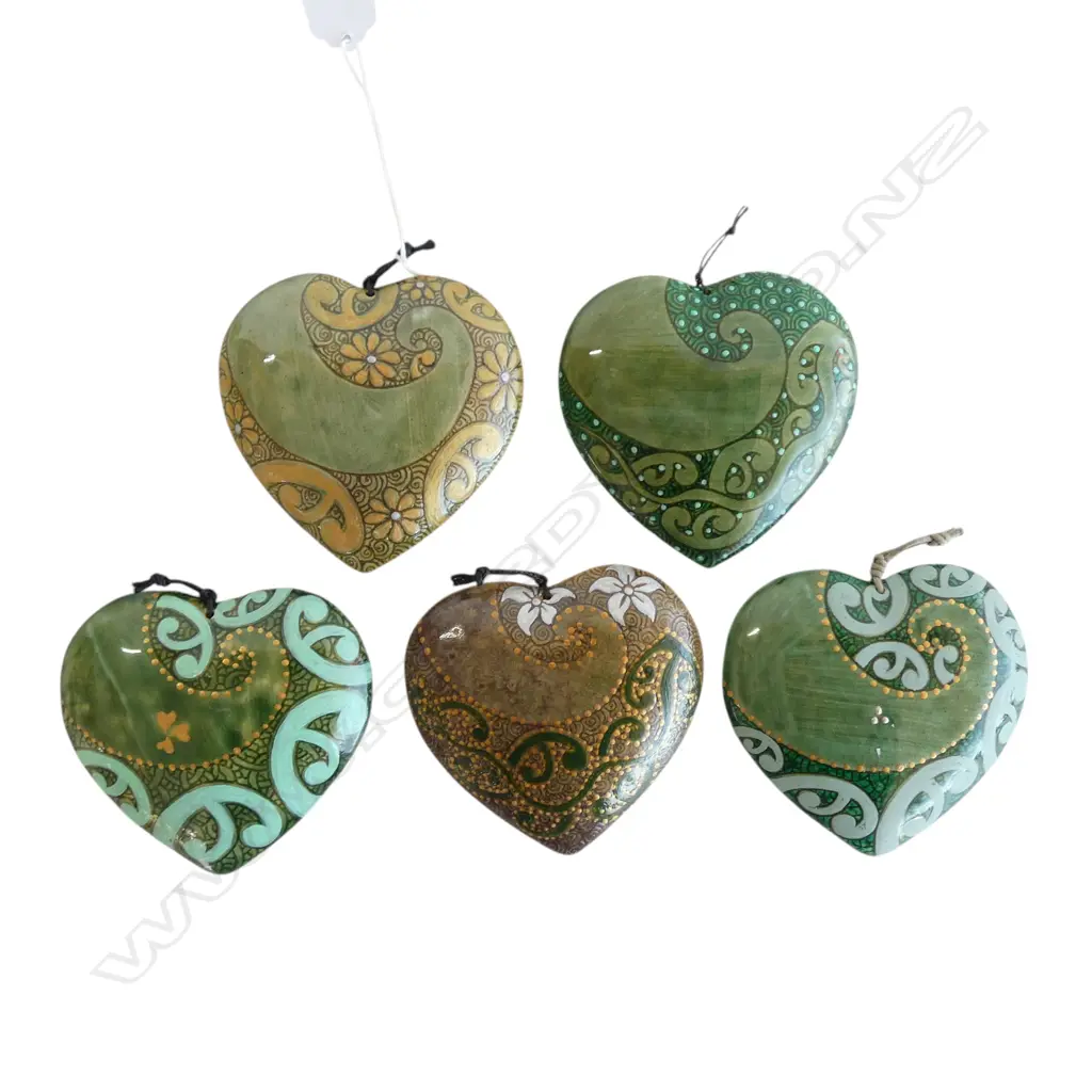 5 KEUM SUN LEE GREEN CERAMIC HEARTS, 105x105mm Image 1++