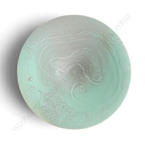 KEUM SUN LEE TEXTURED PALE GRN PLATTER, Dia.370mm
