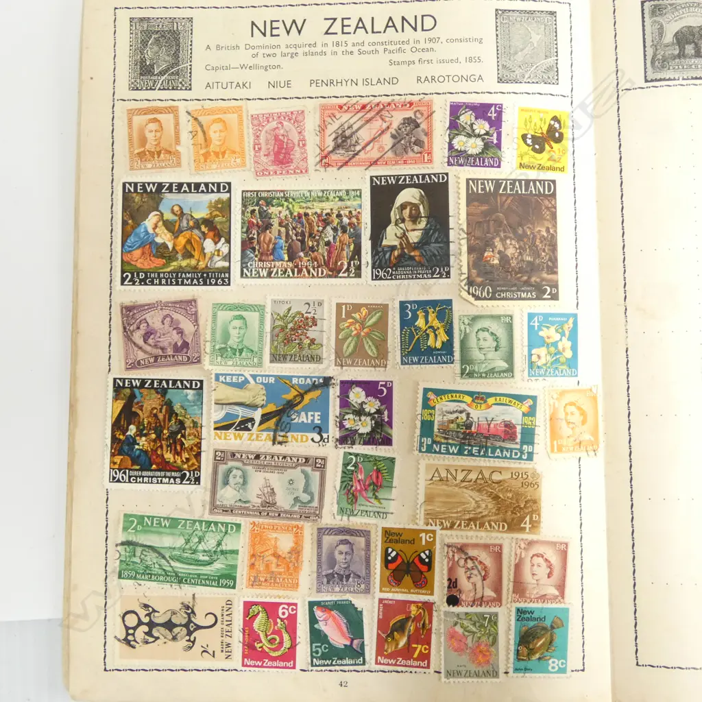 ASST. STAMP ALBUMS Image 1++