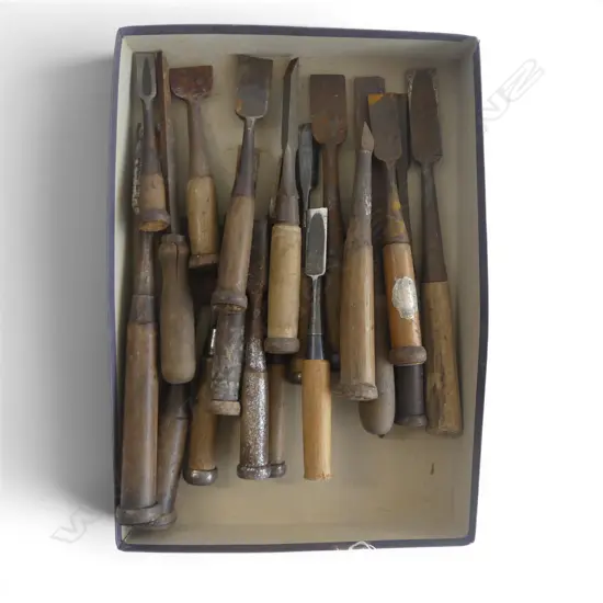 21 OLD JAPANESE HCS CARPENTERS CHISELS