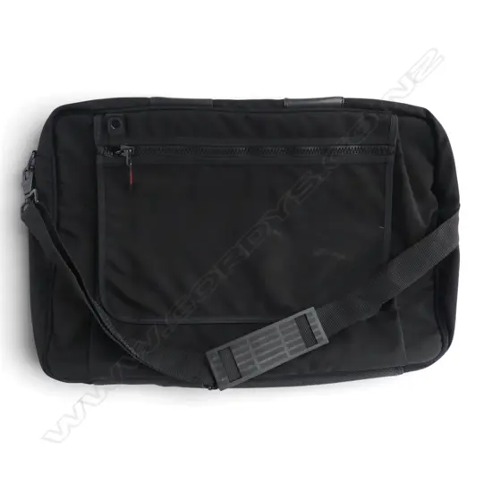 BLACK TRAVEL BAG