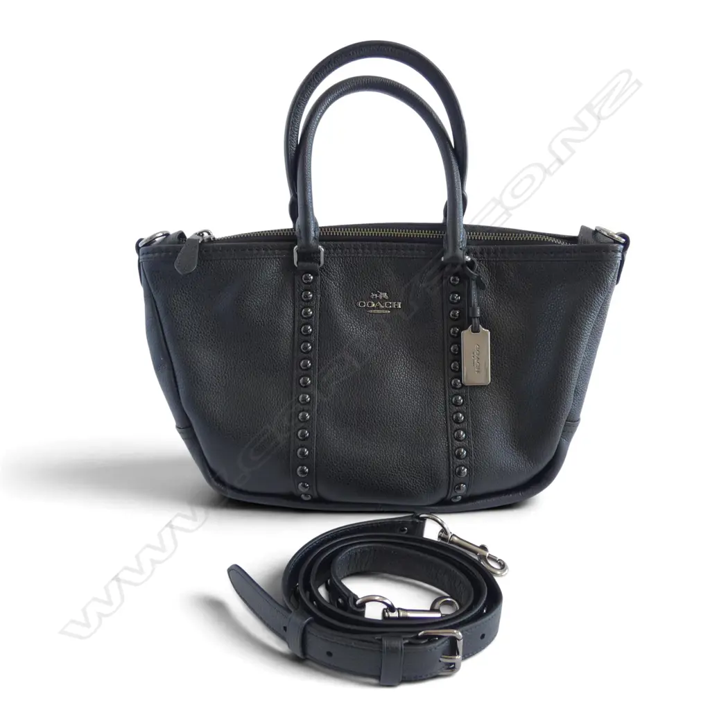 COACH BLK HANDBAG, shoulder strap, dust bag, unused, 350x230x08mm Image 1++