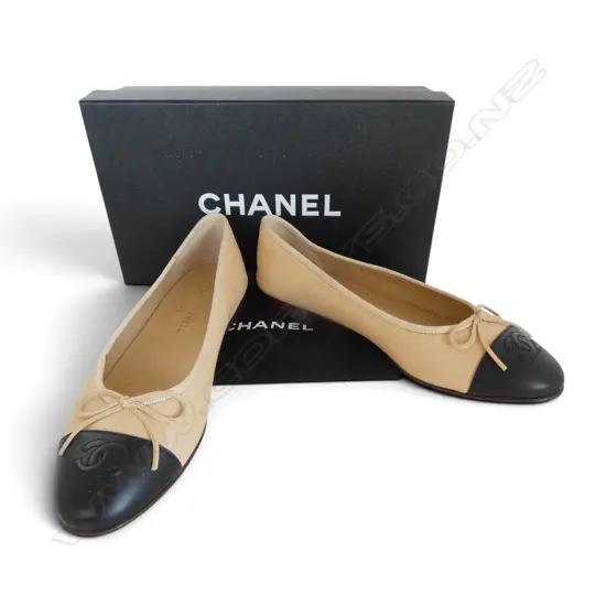 PR CHANEL BALLERINES FLATS, SIZE 37.5 / 10C, BOXED