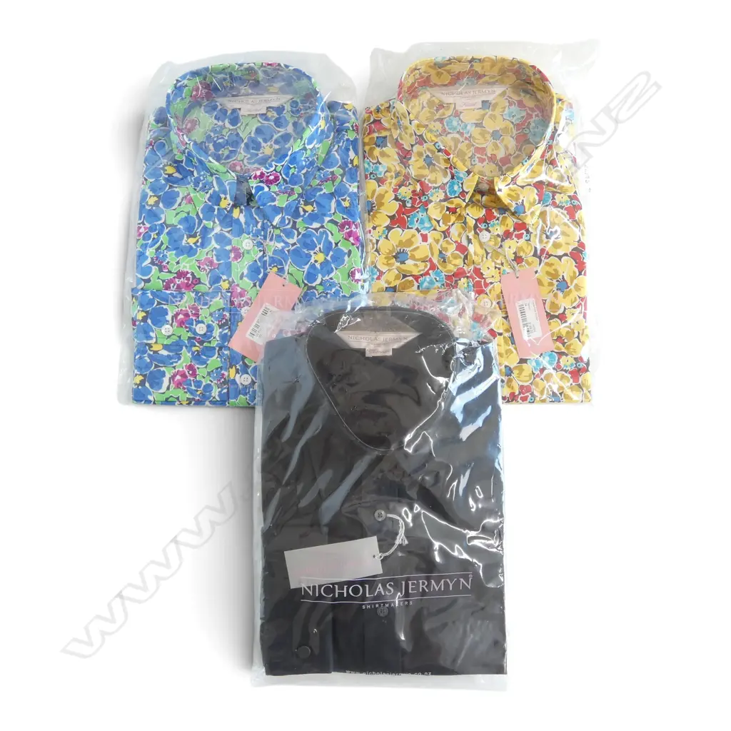 3 NICHOLAS JERMYN SHIRTS W 2 x SZ 14, 1 x SZ12 (navy), new in packaging Image 1++