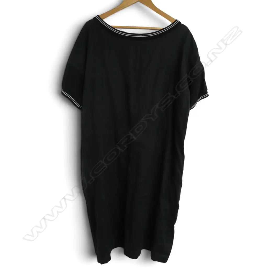 ZAMBESI FAME DRESS IN JET LINEN SIZE M Image 1++