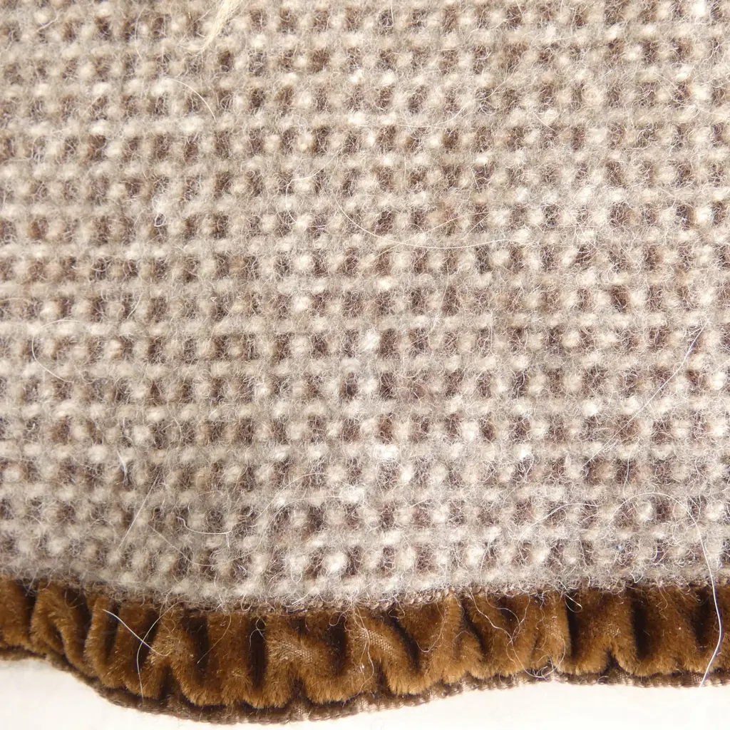 2 X VINTAGE NZ WOOL BLANKETS KNEE RUG (one with some marks), LARGEST 1200 X 1900MM Image 1++