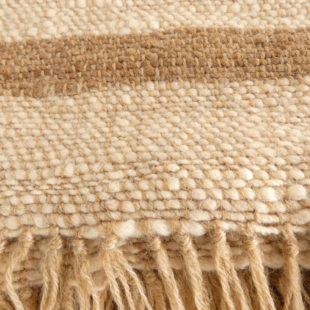 2 X VINTAGE NZ WOOL BLANKETS KNEE RUG (one with some marks), LARGEST 1200 X 1900MM Image 1++