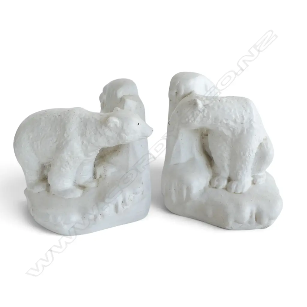PR DECO PLASTER POLAR BEAR BOOKENDS H140MM Image 1++