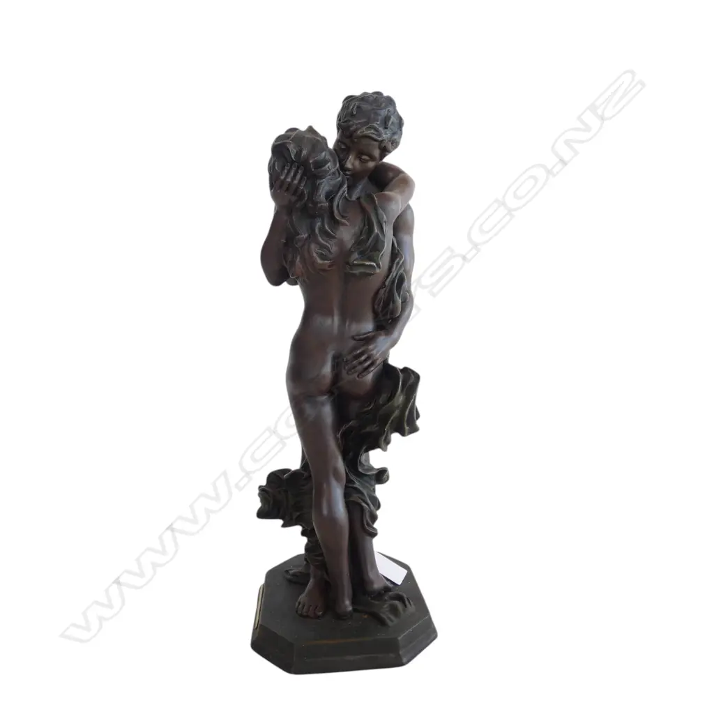 RESIN EMBRACING COUPLE FIGURINE H.360mm Image 1++