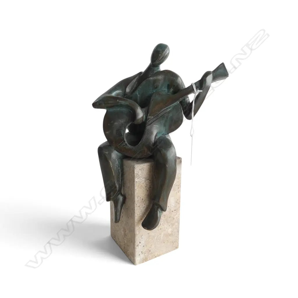 SCULPTURE; BRONZE GUITAR PLAYER ON STONE BASE, MADE IN SPAIN H.265mm Image 1++