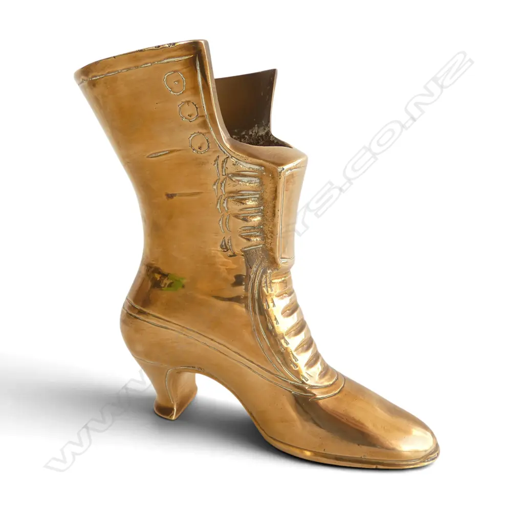 BRASS VICTORIAN STYLE BOOT H.160mm Image 1++
