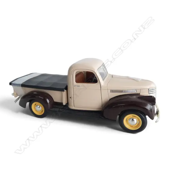 SOLIDO 1946 CHEVROLET 1:19 MODEL L.255mm